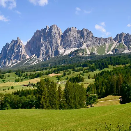 Apartment Lovely 2 Bedroom Flat In Corso Italia With Parking Cortina d'Ampezzo